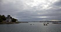 L'île Tristan devant Douarnenez © Philip Plisson / Plisson La Trinité / AA24970 - Nos reportages photos - Ville [29]