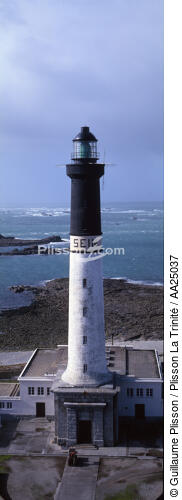 Le phare de l'Ile de Sein. - © Guillaume Plisson / Plisson La Trinité / AA25037 - Nos reportages photos - Phare [29]