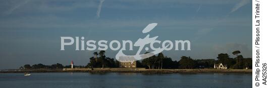 Loctudy - © Philip Plisson / Plisson La Trinité / AA25326 - Photo Galleries - Buoy [beacon]