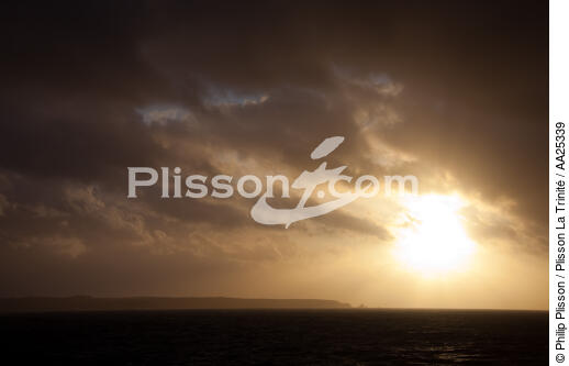 The Pointe du Raz - © Philip Plisson / Plisson La Trinité / AA25339 - Photo Galleries - Finistère