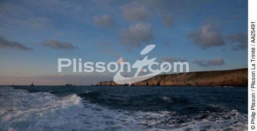 La pointe du raz. - © Philip Plisson / Plisson La Trinité / AA25491 - Nos reportages photos - Site [29]