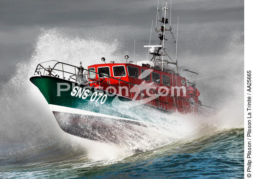 Lifeboat from Oléron island - © Philip Plisson / Plisson La Trinité / AA25665 - Photo Galleries - Sea Rescue