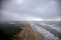 La Coubre beach © Philip Plisson / Plisson La Trinité / AA25685 - Photo Galleries - Stormy sky