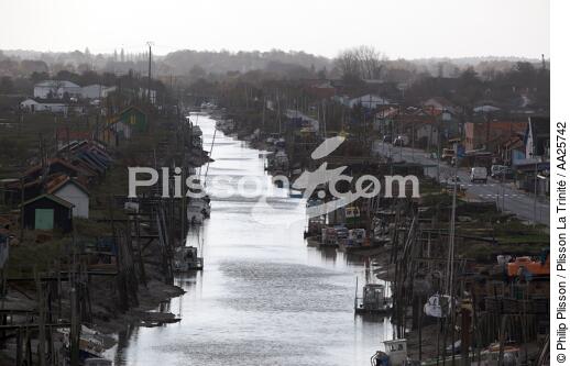 La Tremblade chanel - © Philip Plisson / Plisson La Trinité / AA25742 - Photo Galleries - Low tide