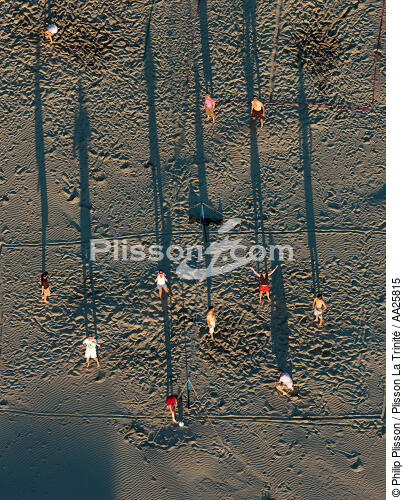 Saint Georges de Didonne - © Philip Plisson / Plisson La Trinité / AA25815 - Nos reportages photos - Plage