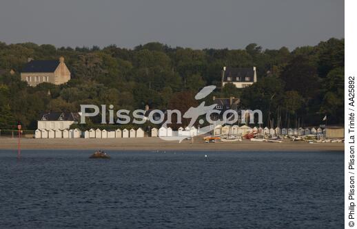 Port Manec'h à l'entrée de l'Aven - © Philip Plisson / Plisson La Trinité / AA25892 - Nos reportages photos - Finistère