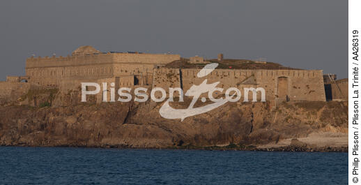 Le fort de Penthièvre sur la presqu'île de Quiberon. - © Philip Plisson / Plisson La Trinité / AA26319 - Nos reportages photos - Morbihan