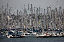 Le port de Kerneves dans la rade de Lorient. © Philip Plisson / Plisson La Trinité / AA26428 - Nos reportages photos - De Bénodet à Etel