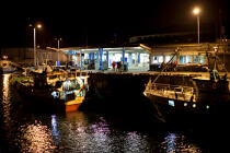 Le port de pêche de Kéroman à Lorient. © Philip Plisson / Plisson La Trinité / AA26456 - Nos reportages photos - Nuit