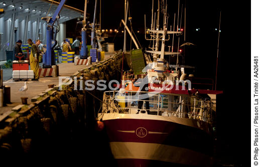 Le port de pêche de Kéroman à Lorient. - © Philip Plisson / Plisson La Trinité / AA26481 - Nos reportages photos - Criée