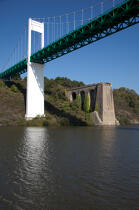 La Roche-Bernard. © Philip Plisson / Plisson La Trinité / AA26766 - Nos reportages photos - Pont suspendu