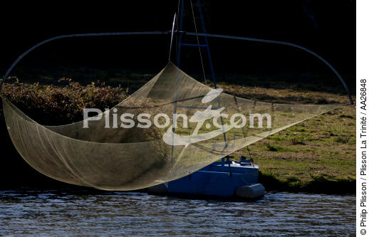 La Vilaine river - © Philip Plisson / Plisson La Trinité / AA26848 - Photo Galleries - Square fishing net