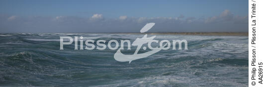 La baie d'Audierne - © Philip Plisson / Plisson La Trinité / AA26915 - Nos reportages photos - Mer agitée