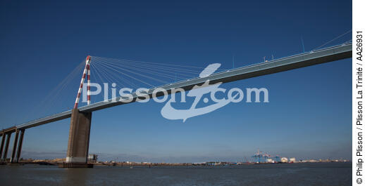 St-Nazaire bridge - © Philip Plisson / Plisson La Trinité / AA26931 - Photo Galleries - Loire Atlantique 