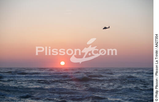 French Navy - © Philip Plisson / Plisson La Trinité / AA27354 - Photo Galleries - Military helicopter