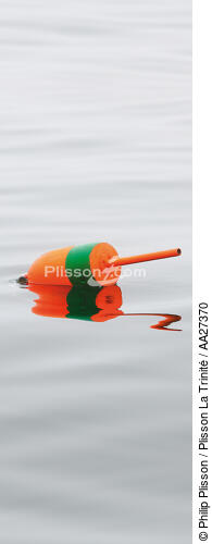 Pot - © Philip Plisson / Plisson La Trinité / AA27370 - Photo Galleries - Calm sea
