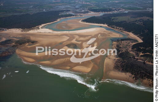 Plage du Veillon - © Philip Plisson / Plisson La Trinité / AA27371 - Nos reportages photos - Marée basse