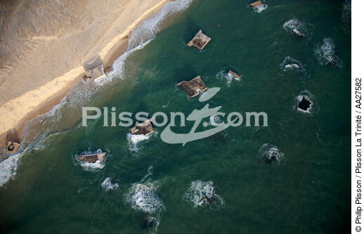 The Cap Ferret - © Philip Plisson / Plisson La Trinité / AA27582 - Photo Galleries - High tide