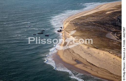 Le Cap Ferret - © Philip Plisson / Plisson La Trinité / AA27587 - Nos reportages photos - Bunker