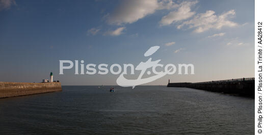 Les Sables d'Olonne - © Philip Plisson / Plisson La Trinité / AA28412 - Nos reportages photos - Feu de port