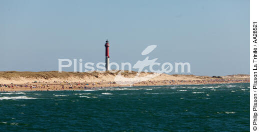 La Coubre beach - © Philip Plisson / Plisson La Trinité / AA28521 - Photo Galleries - Lighthouse [17]