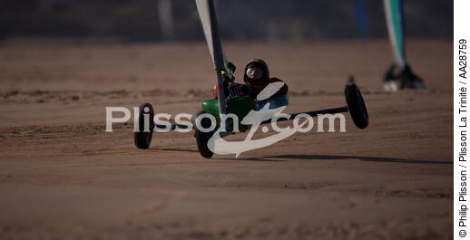 Grand Prix de Chars à voile à Omaha Beach - © Philip Plisson / Plisson La Trinité / AA28759 - Nos reportages photos - Char à voile