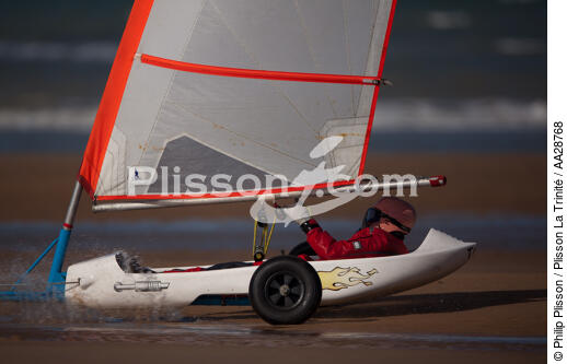 Grand Prix de Chars à voile à Omaha Beach - © Philip Plisson / Plisson La Trinité / AA28768 - Nos reportages photos - Sport non nautique