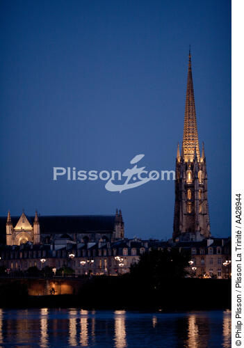 Bordeaux - © Philip Plisson / Plisson La Trinité / AA28944 - Nos reportages photos - La Garonne