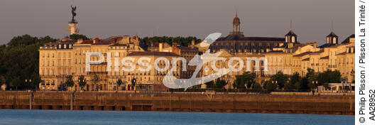 Bordeaux - © Philip Plisson / Plisson La Trinité / AA28952 - Nos reportages photos - De Royan à Bordeaux