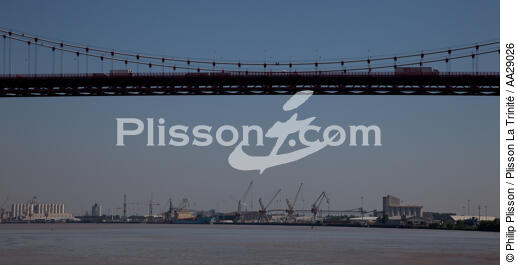 Port of bordeaux,Bassens terminal - © Philip Plisson / Plisson La Trinité / AA29026 - Photo Galleries - Bridge