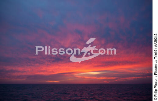 Charente sky - © Philip Plisson / Plisson La Trinité / AA29212 - Photo Galleries - Sunset