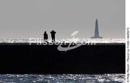 Cordouan lighthouse from Le verdon port - © Philip Plisson / Plisson La Trinité / AA29273 - Photo Galleries - Gironde estuary