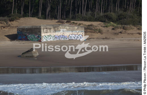 Saint Palais sur mer - © Philip Plisson / Plisson La Trinité / AA29535 - Nos reportages photos - Bunker