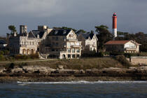 Saint Palais sur mer © Philip Plisson / Plisson La Trinité / AA29544 - Photo Galleries - Lighthouse [17]