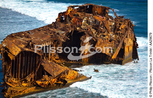 New-Calédonia - © Philip Plisson / Plisson La Trinité / AA29679 - Photo Galleries - Running aground