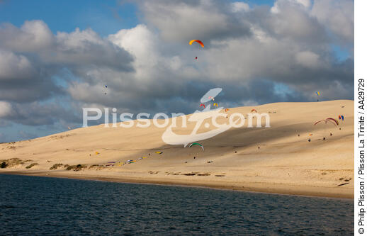 The dune du Pilat - © Philip Plisson / Plisson La Trinité / AA29729 - Photo Galleries - From Soulac to Capbreton