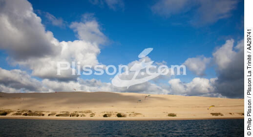 The dune du Pilat - © Philip Plisson / Plisson La Trinité / AA29741 - Photo Galleries - From Soulac to Capbreton