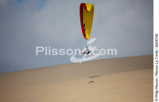 The dune du Pilat - © Philip Plisson / Plisson La Trinité / AA29748 - Photo Galleries - From Soulac to Capbreton