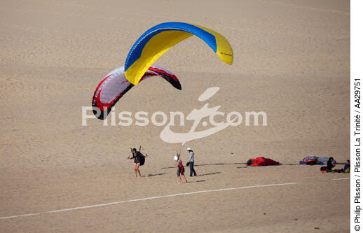 The dune du Pilat - © Philip Plisson / Plisson La Trinité / AA29751 - Photo Galleries - From Soulac to Capbreton