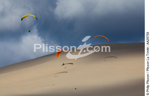The dune du Pilat - © Philip Plisson / Plisson La Trinité / AA29759 - Photo Galleries - From Soulac to Capbreton