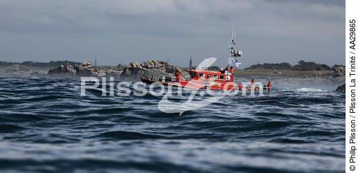 Lifeboat to Argenton - © Philip Plisson / Plisson La Trinité / AA29865 - Photo Galleries - From Ploumanac'h to the Saint-Mathieu Point