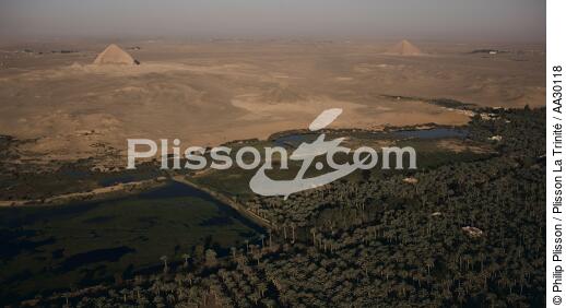 Près de Dachour, Egypte - © Philip Plisson / Plisson La Trinité / AA30118 - Nos reportages photos - Pyramide