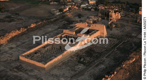Temple de Ramsès III, Médinet Habou - © Philip Plisson / Plisson La Trinité / AA30271 - Nos reportages photos - Monument religieux