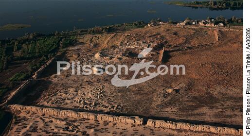 La ville antique d'El-Kag, l'ancienne Nékheb - © Philip Plisson / Plisson La Trinité / AA30286 - Nos reportages photos - Site [Egypte]