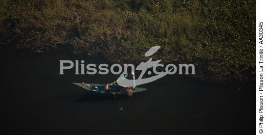 On Nile river. - © Philip Plisson / Plisson La Trinité / AA30345 - Photo Galleries - Egypt from above