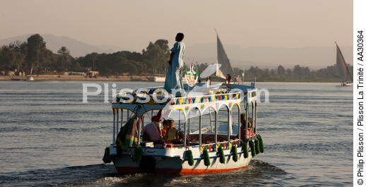 Sur le Nil. - © Philip Plisson / Plisson La Trinité / AA30364 - Nos reportages photos - Hydrologie