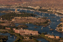 Assouan sur le Nil. © Philip Plisson / Plisson La Trinité / AA30430 - Nos reportages photos - L'Egypte vue du ciel