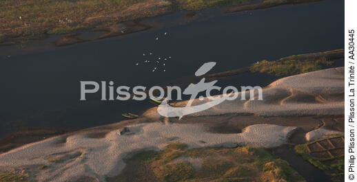 Sur les rives du Nil. - © Philip Plisson / Plisson La Trinité / AA30445 - Nos reportages photos - L'Egypte vue du ciel