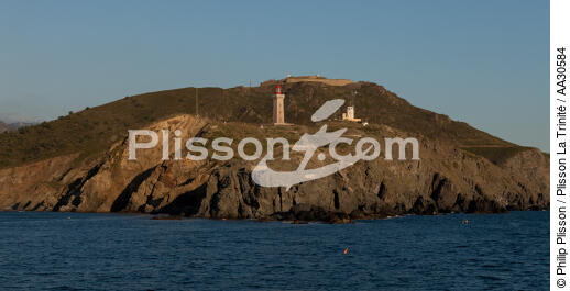 Le phare du Cap Béar à Port-Vendres - © Philip Plisson / Plisson La Trinité / AA30584 - Nos reportages photos - De Cerbère à Adge