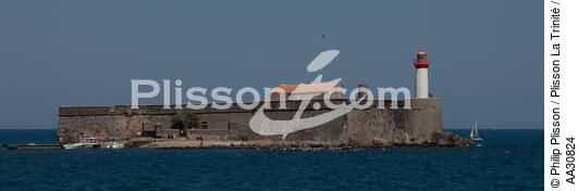 Fort Brescou Devan Cap d'Agde [AT] - © Philip Plisson / Plisson La Trinité / AA30824 - Photo Galleries - Hérault